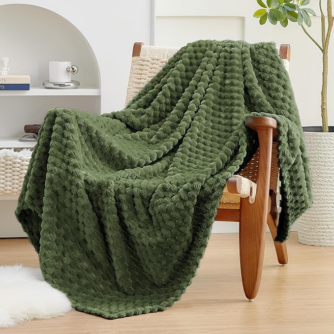 EXQ Home Gentle Soft Fleece Throw Blanket – Cozy Lightweight 3D Imitation by EXQHomeTexitleCoLtd