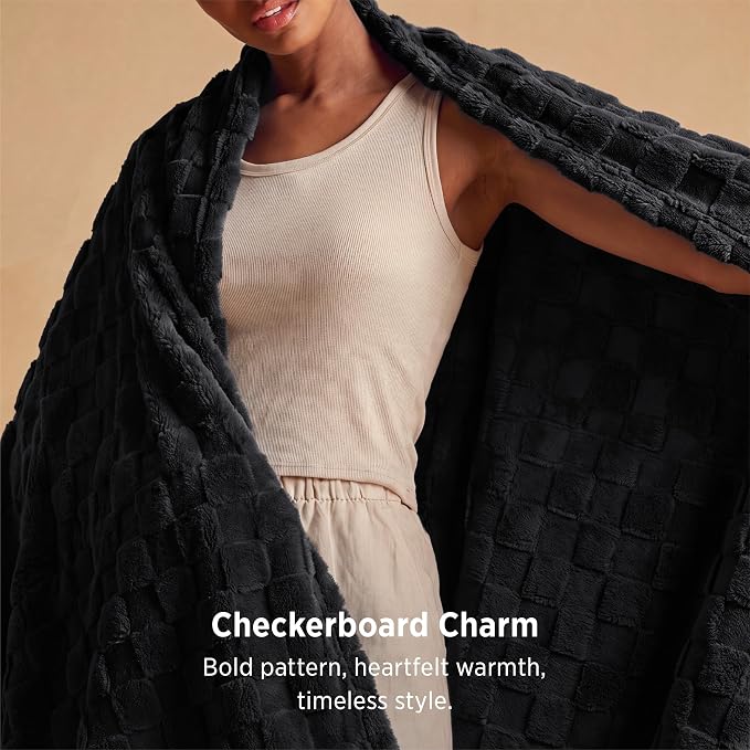 Bedsure GentleSoft Black Throw Blanket - Image 3