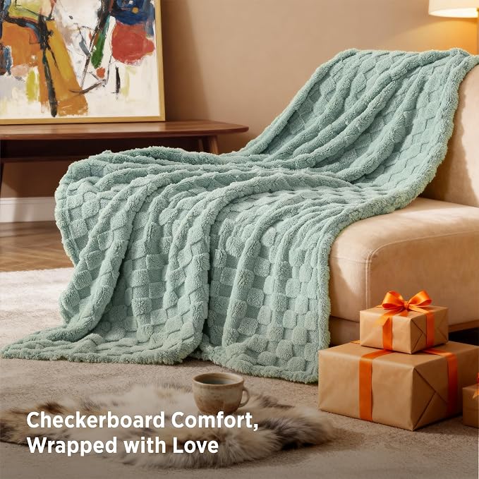 Bedsure GentleSoft Sage Green Twin XL Blanket - Image 5