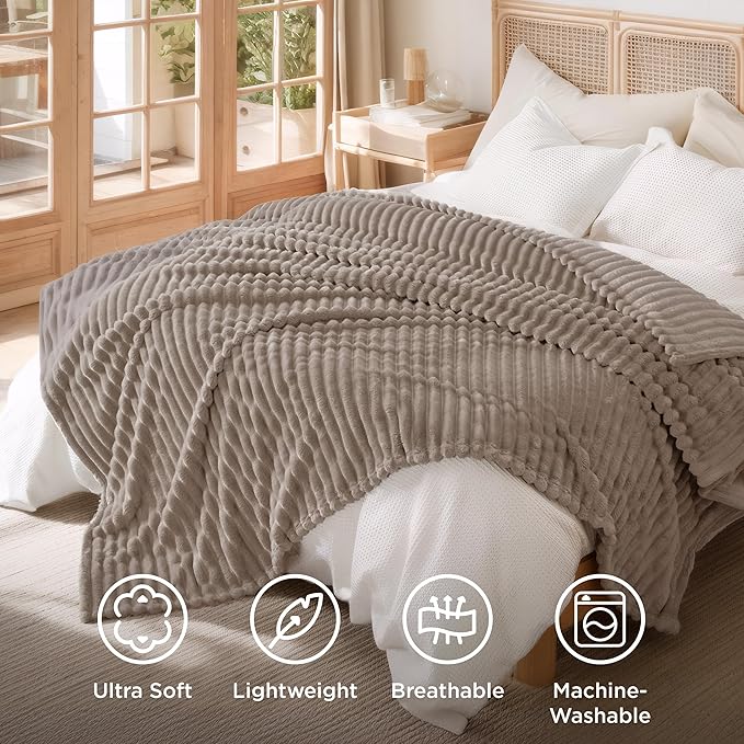 Bedsure Full Size Fleece Blankets - Image 5