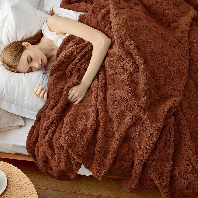 Bedsure GentleSoft Full Size Blankets - Image 2