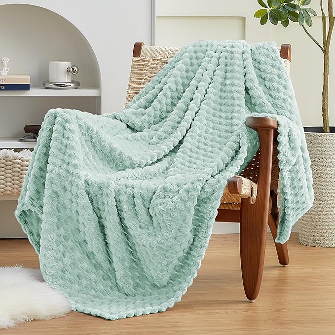 EXQ Home Gentle Soft Fleece Throw Blanket – Cozy Lightweight 3D Imitation by EXQHomeTexitleCoLtd