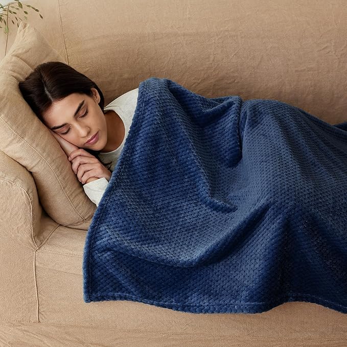 Exclusivo Mezcla Fleece Bed Blanket Twin Size, Super Soft and Warm Blankets for Couch, Sofa and Bed Waffle Textured, Cozy, Fuzzy and Lightweight (Navy Blue, 90x66 Inches)