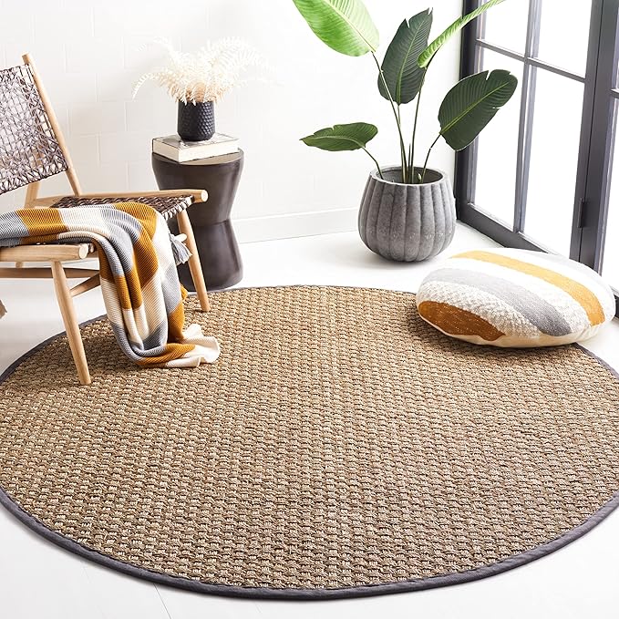 SAFAVIEH Area Rug 10' Round by Unknown